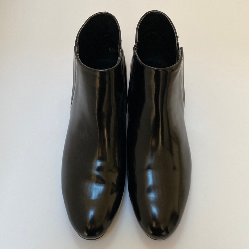 Zara Ankle boots. Size 9 Black